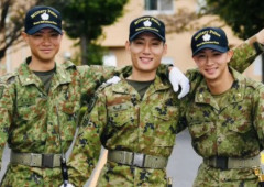 【悲報】自衛官「新人エッッッッッッロ💕女装させて根性焼きしてクレーンで吊るそ💕」→結果・・・