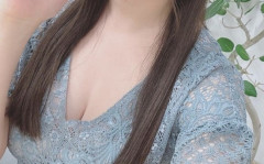 【朗報】美人声優さん、いやらしい谷間が見えてしまうwwww