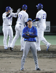 【悲報】DeNA相川監督さん、中日サノー本塁打で松尾捕手に苦言「申告敬遠したっていい場面なのに…」ｗｗｗｗｗｗｗｗｗｗ