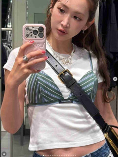 紗栄子　Tシャツの上に“ブラ風ウェア”に「いつもは可愛いのに」分かれる賛否…流行の“下着見せ”には抵抗示す声も