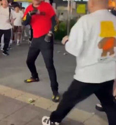 【悲報】日本のヤクザさん、ボクシングをかじったイキリハゲになす術なくボコボコにされる