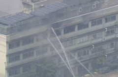 東京・北区の小学校火災　女性教員「電気ストーブで洗濯物を乾かしていた」失火とみて捜査