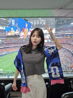 新田さちか、W杯日本代表選手との熱愛疑惑→VIP席招待説に“回答”　長文でインスタに綴った“真相”
