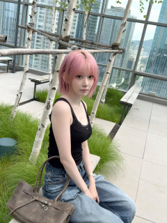 【闇深画像】宮脇咲良(28歳)、トー横女子みたいになるｗｗｗｗｗｗｗｗｗｗ【HKT48 LE SSERAFIM】