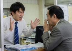 ワイ「生活保護申請するぅ！」（大声）職員「警察呼びますよ」ワイ「いいよ！」→