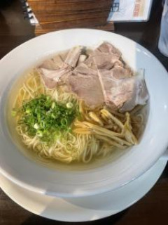 おいお前ら！ラーメンくってきたぞ！