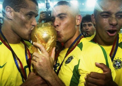 【悲報】元ブラジル代表ロナウドさん、日本との対戦を希望してしまうｗｗｗｗｗｗｗｗｗｗ