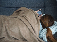 体調が悪くて電話に出られないと伝えているのに、何度も電話をかけてくるトメ。完全に自己中心的だ。
