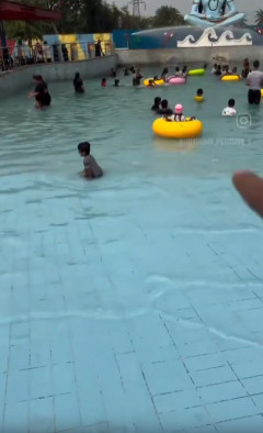 【閲覧注意】インド人プール、水が綺麗になるｗｗｗｗ