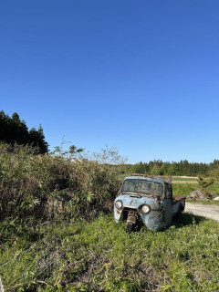 「この廃車は凄くジブリっぽい雰囲気を感じる」親日外国人が風景を愛でるスレ