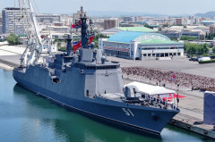 北朝鮮、5千トン級の新型駆逐艦「崔賢」が就役…金正恩氏「海軍の陳腐さに終止符を打った」！