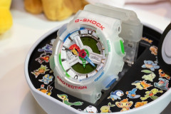 【画像】ポケモン、G-SHOCKとのコラボで痺れる腕時計を発表。転売ヤーは世界大戦へｗｗｗｗ