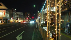 【悲報】夜の国道で軽自動車とバイクが正面衝突をしてしまった結果・・・・