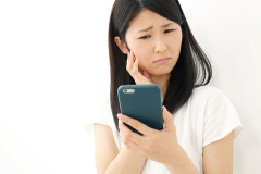 初孫への熱狂で義母から何度もの連絡があり、夫も私も疲れ切ってる。もうストーカー。