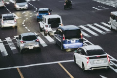 運転の交差点の右折が苦手すぎるんやが