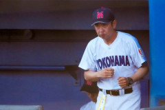 【悲報】横浜高校野球部・村田監督さん、元主将にパワハラ疑惑を実名告発されてしまう・・・・・・・・・