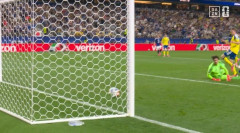 日本代表が先制に成功！　スウェーデン代表と大一番、前田大然が完璧ゴール