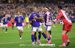 韓国人「日本がスウェーデンと1-1のドロー！日本・スウェーデン戦の引き分けで韓国代表の敗退危機が濃厚に！」→「日本を応援したのに」