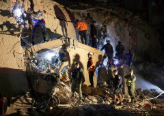 ベネズエラ、大地震で1万人超死亡か