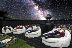 【恋冷め】彼氏とプラネタリウムに行ったら、彼が早々に寝てしまい、しかも大きないびきをかいて本当に恥ずかしい思いした。