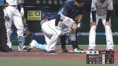 長谷川信哉、同じ箇所に2連自打球……　負傷交代