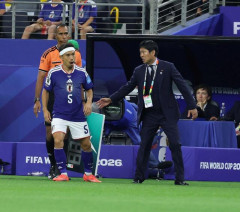 韓国「頼む日本、2点差で勝ってくれ…」🇯🇵「長友投入😝」