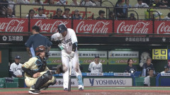 西武・長谷川信哉、2度の自打球に耐え執念の四球