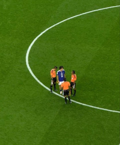 【悲報】サッカー日本代表さん、スウェーデン戦の終わり方でブラジル戦への弾みがない・・・・・・・・・