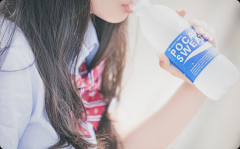 女「ポカリとゼリー買ってこい」男「はい」女「ｲﾔｧｧｧｧ、ポカリとゼリー買って来てるぅ！」← どゆこと？