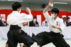【悲報】合気道の達人「むんっ！」弟子「うわぁ～！(ぶっ倒れる)」←いや、ヤラセだよね