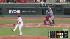 【広島対阪神9回戦】広島・石原貴規、大暴投…