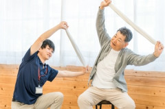 【介護】父親がデイサービス行かなくて泣いてる