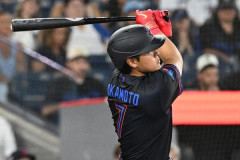岡本和真 .245(290-71) 19本 53打点 OPS.805　直近6戦でホームラン4発