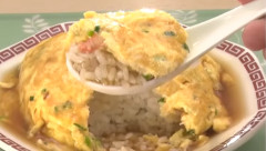 【日本式中華料理】 日本で生まれた「天津飯」に中共ネットが反応