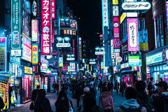【悲報】街で知り合い見かけても「見て見ぬ振り」する現代人が多い理由がこちらｗｗｗｗｗｗｗｗ