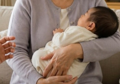 【出産・育児】50代の子育てがすごくいい理由、47歳で自然妊娠した育児2周目の母親(51)が語る本音