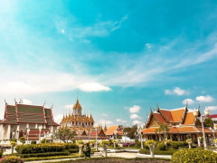ソシャゲに金使うのと、旅行に金使うのってどう違うん？