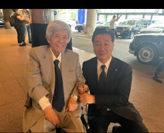 【悲報】田原総一朗さん、車椅子姿の近影で心配されてしまう