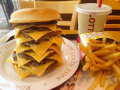 ハンバーガーは何歳まで食って良いのか