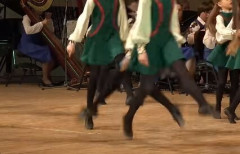 【動画】ロシア美少女パ〇チラダンス祭が開催されるｗｗｗｗｗ