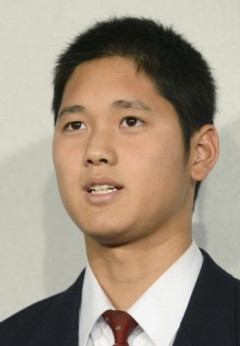 【悲報】40過ぎてハゲてない男さん、逆にきもいｗｗｗｗｗｗｗｗｗｗ