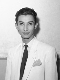 【悲報】美輪明宏「あなたのオーラは…」横のデブ「…」美輪明宏「黄色ね」横のデブ「ですね」