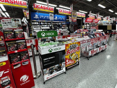 【画像あり】Xbox兄さん、ゲームコーナーの売り場が「ワゴンだけ」になってしまうｗｗｗｗｗ