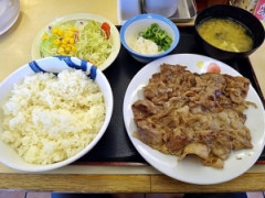 豚モモ肉定食があまりにも美味すぎる