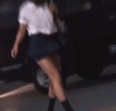 【gif】台風でJKがパ〇チラｗｗｗｗｗ