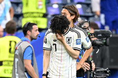 ⁉️【W杯】本田圭佑、立ち上がれない田中碧に「責めることはできない」　ボール奪われ失点も「それ以外のプレーは称賛することばかり」 -2chまとめ-