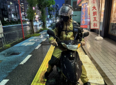 【悲報】フィリピン人ウーバー、バイクで歩道を爆走して歩行者をはね飛ばす