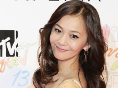 華原朋美「パーソナルトレーニング行ってくる」←ヘソ出しウェアがセクシーすぎる