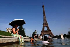 【悲報】フランス人A「6月なのに40℃とかヤバすぎ！」フランス人B「うちはエアコンつけたよ！」