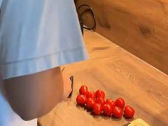 旦那が珍しく料理を作っていた。大丈夫かな？ → 私以上に気になっているヤツはこちらです…